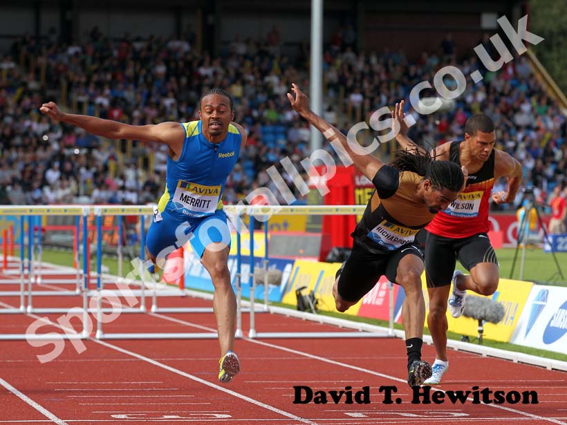 Aries Merritt lbeats Jason Richardson, 110 metres hurdles, 2012 Samsung Diamond League, Birmingham.